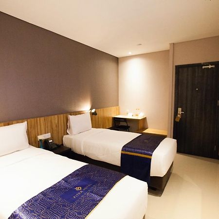 Fitra Hotel Majalengka Exterior photo