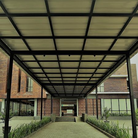 Fitra Hotel Majalengka Exterior photo