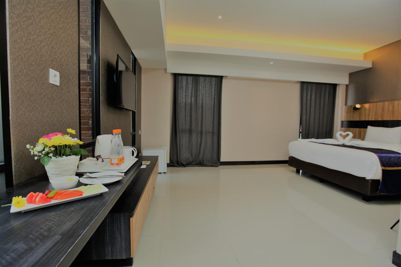 Fitra Hotel Majalengka Exterior photo