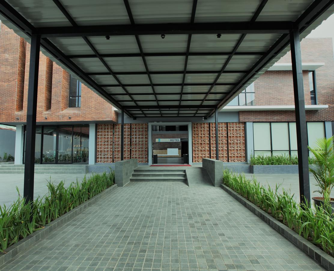 Fitra Hotel Majalengka Exterior photo